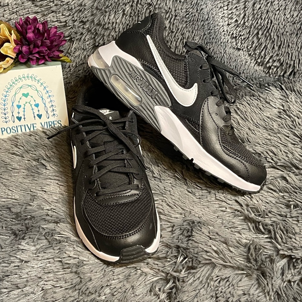 Women’s Nike Air Max Excee blank/white Size 7.5 NEW no box